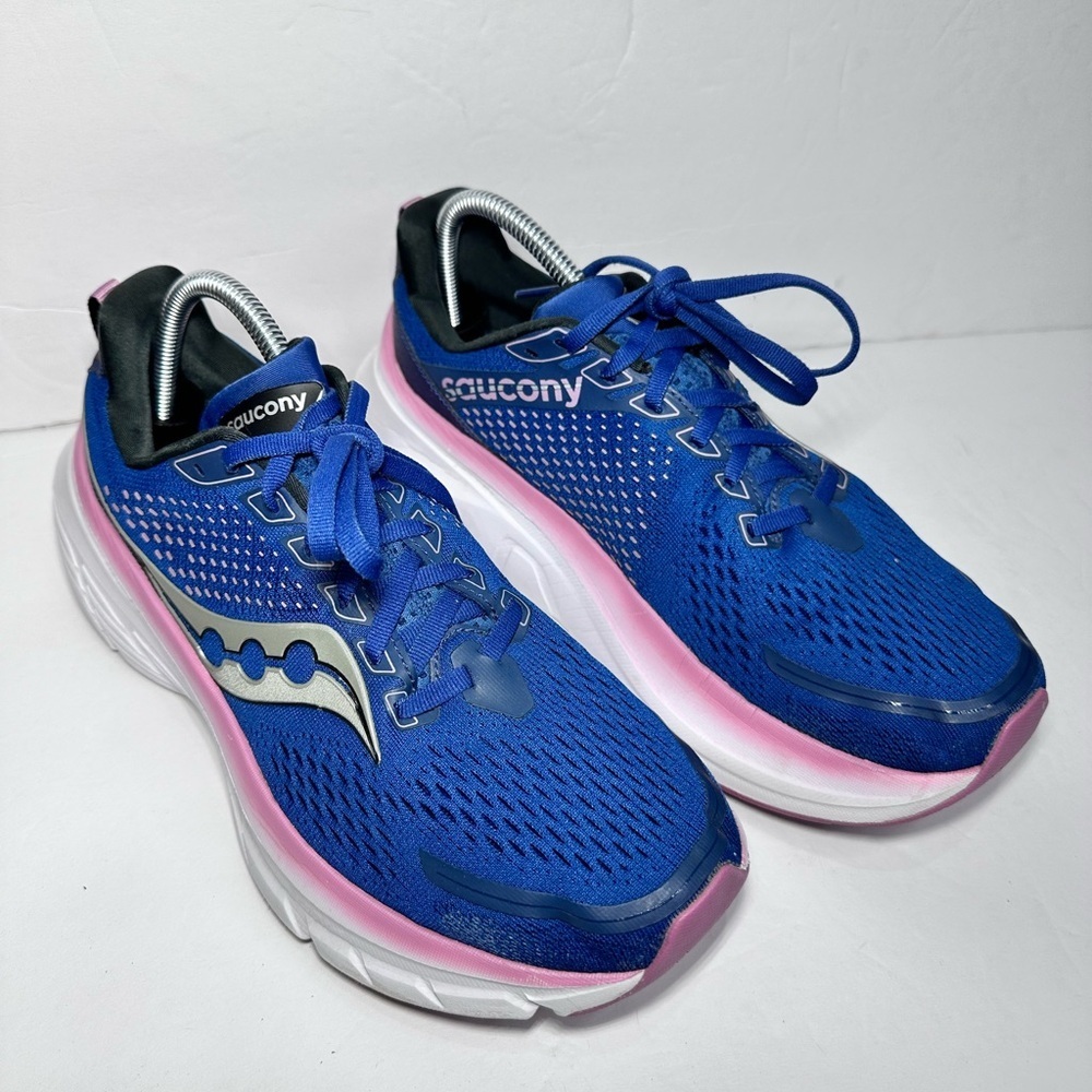 Saucony Women's Blue and Pink Athletic Shoes